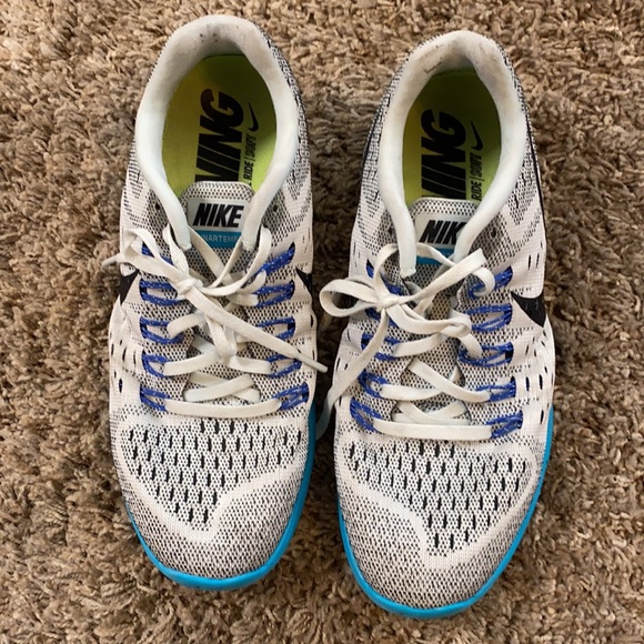 Women’s Nike shoes - Picture 3 of 3